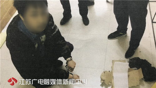 为伪造、出售*币假**精心设置暗号,他们上演现实版《无双》!