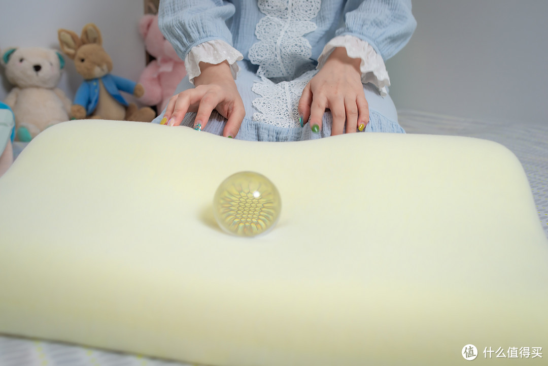 怎么选择适合自己的颈椎枕头,怎么选适合脖子的枕头