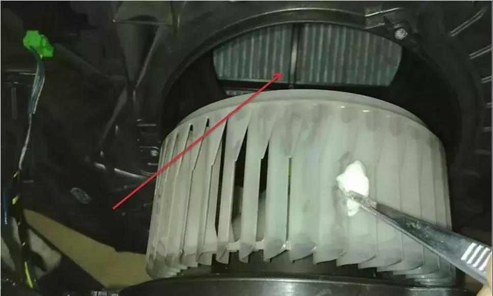 多效汽车空调滤清器怎么拆下来,环保汽车空调滤清器更换教程