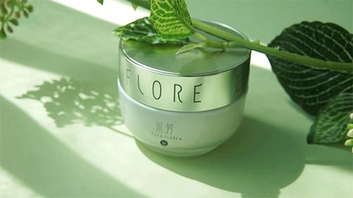 涂一次嫩一天，70年老国货里挖到的宝贝面霜，不停产就偷着笑吧