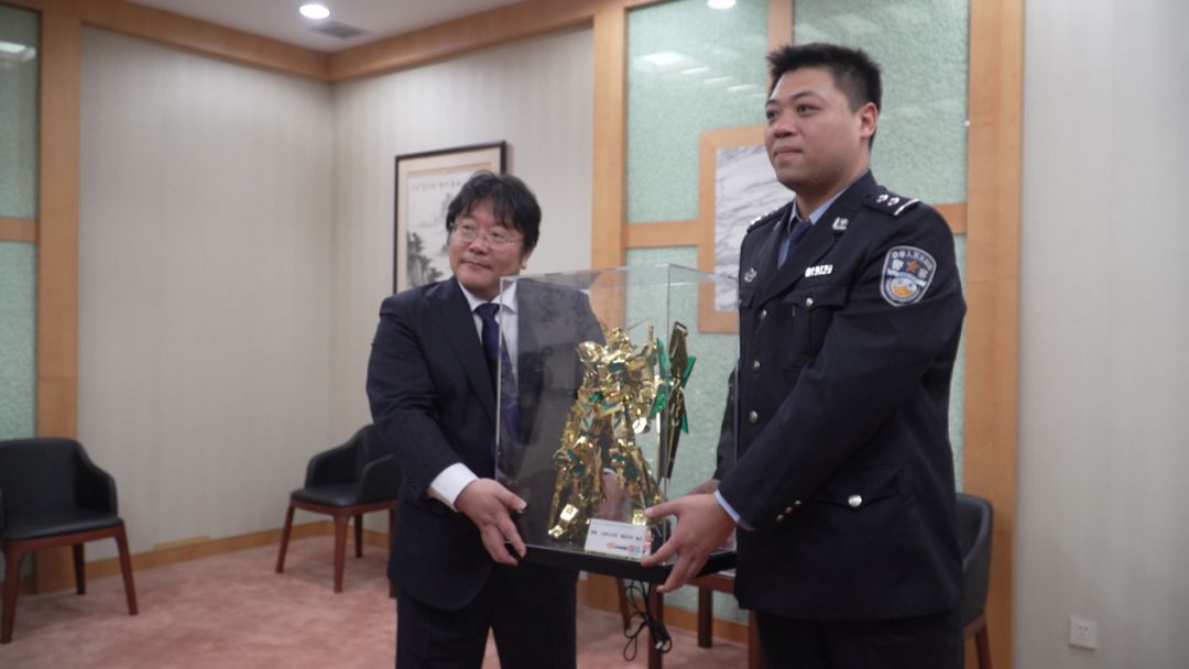 民警查获一亿假手办,警方捣毁制假高达等模型手办团伙