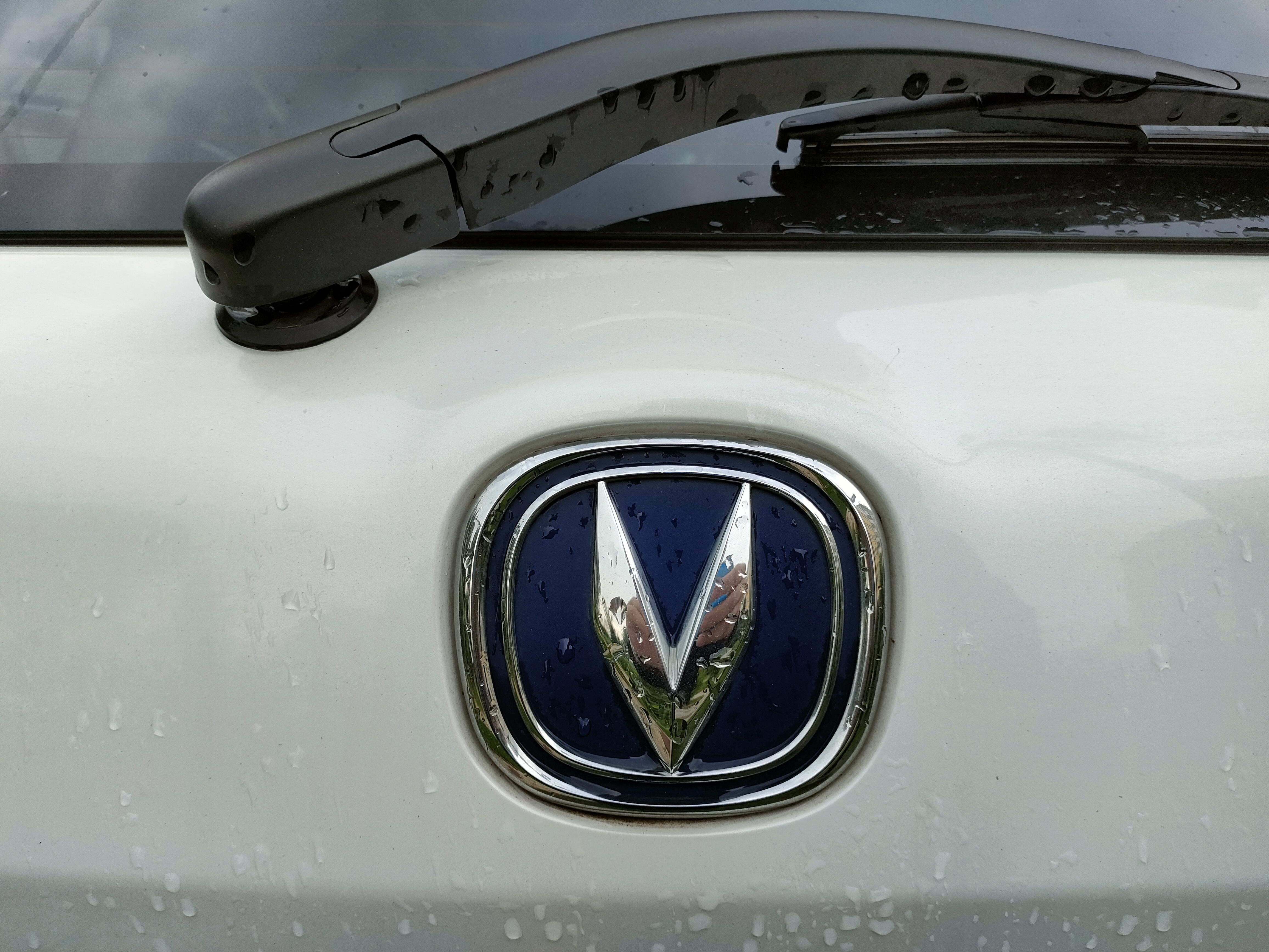 小东西的用处,车门底部排水孔生锈处理方法