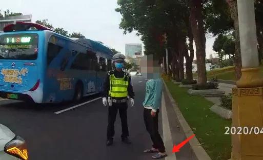 去情侣路海边玩沙要注意，珠海已有近千名司机被罚款扣分！