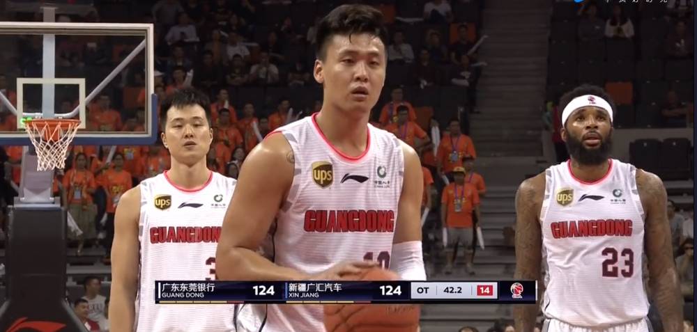 「回顾CBA经典战」荡气回肠！孟铎加时读秒绝杀*疆新**