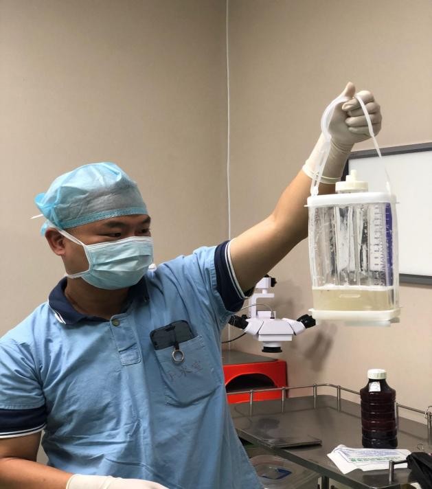 健壮大叔气促，肺里竟藏着“牛奶”——肺泡蛋白沉积症的诊治