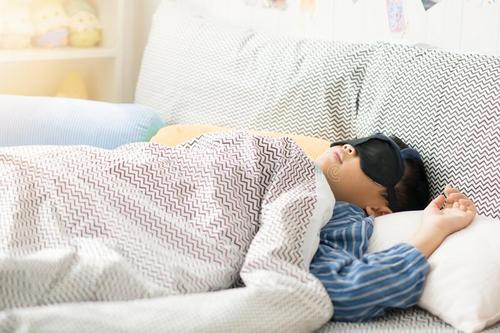 孩子落枕怎么办最有效的方法,落枕了怎么办小孩