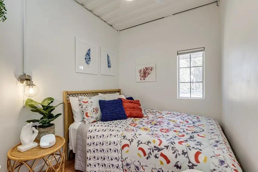 33㎡简约纯白货柜屋！入住美国德州体验树林风光