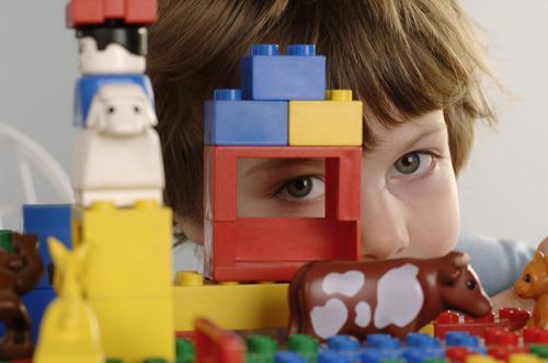 孩子如果喜欢玩这3种玩具,说明智力远超同龄人,家长不妨来看看