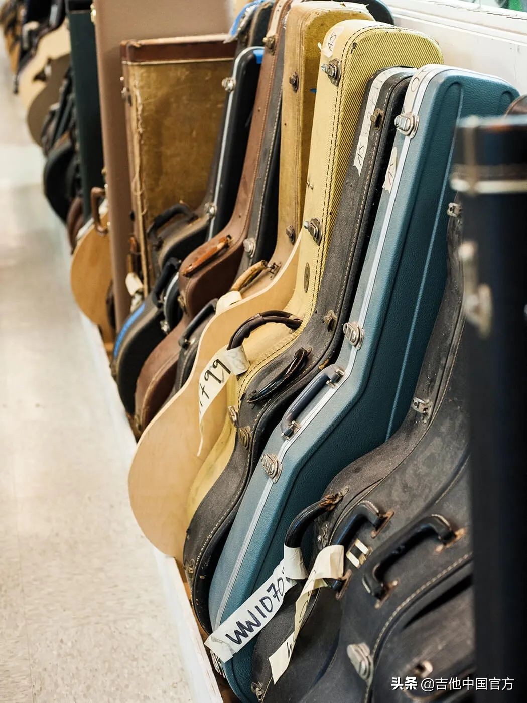 平均每个吉他手一生花费1万美元购买设备，你拖后腿了么？​