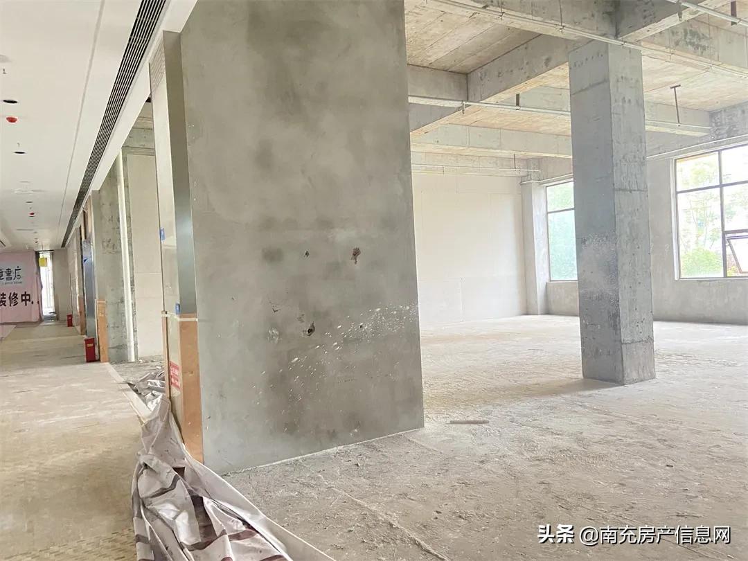 嘉陵区比较繁华商业区,商业不足