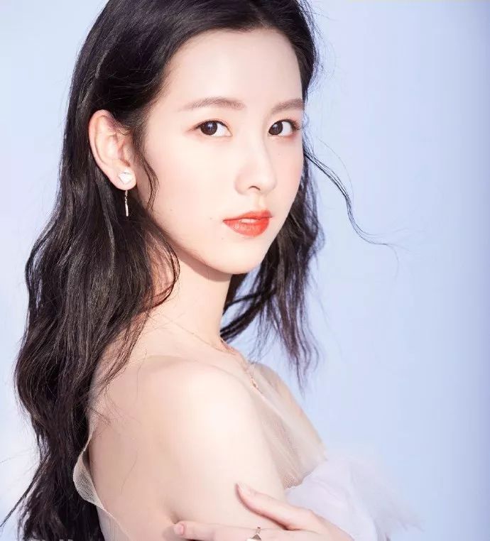 陈都灵绝美穿搭,陈都灵最新穿搭图