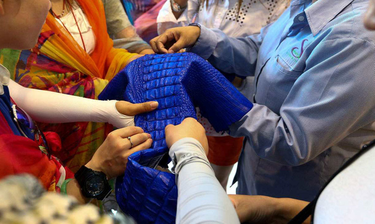 鳄鱼皮具真品图,鳄鱼皮具是真的吗