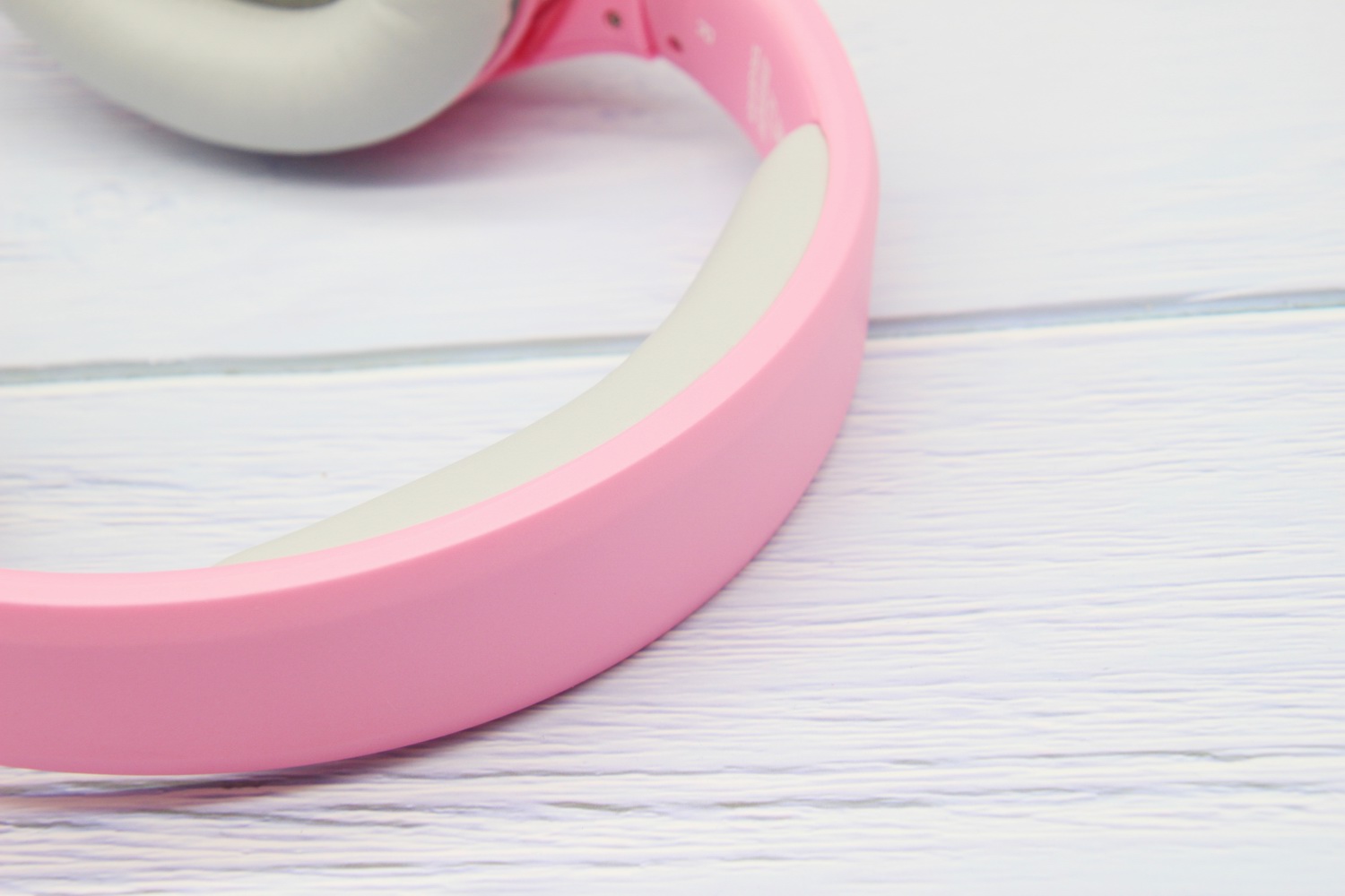 机甲风挂耳式电竞游戏耳机推荐,颜值好性能又好的游戏耳机