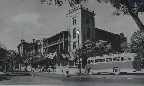 天津卫津路老照片,1998年天津卫津路街景