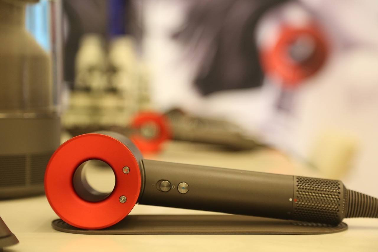 衣服上的粉底液压根洗不掉？那是你没用对方法