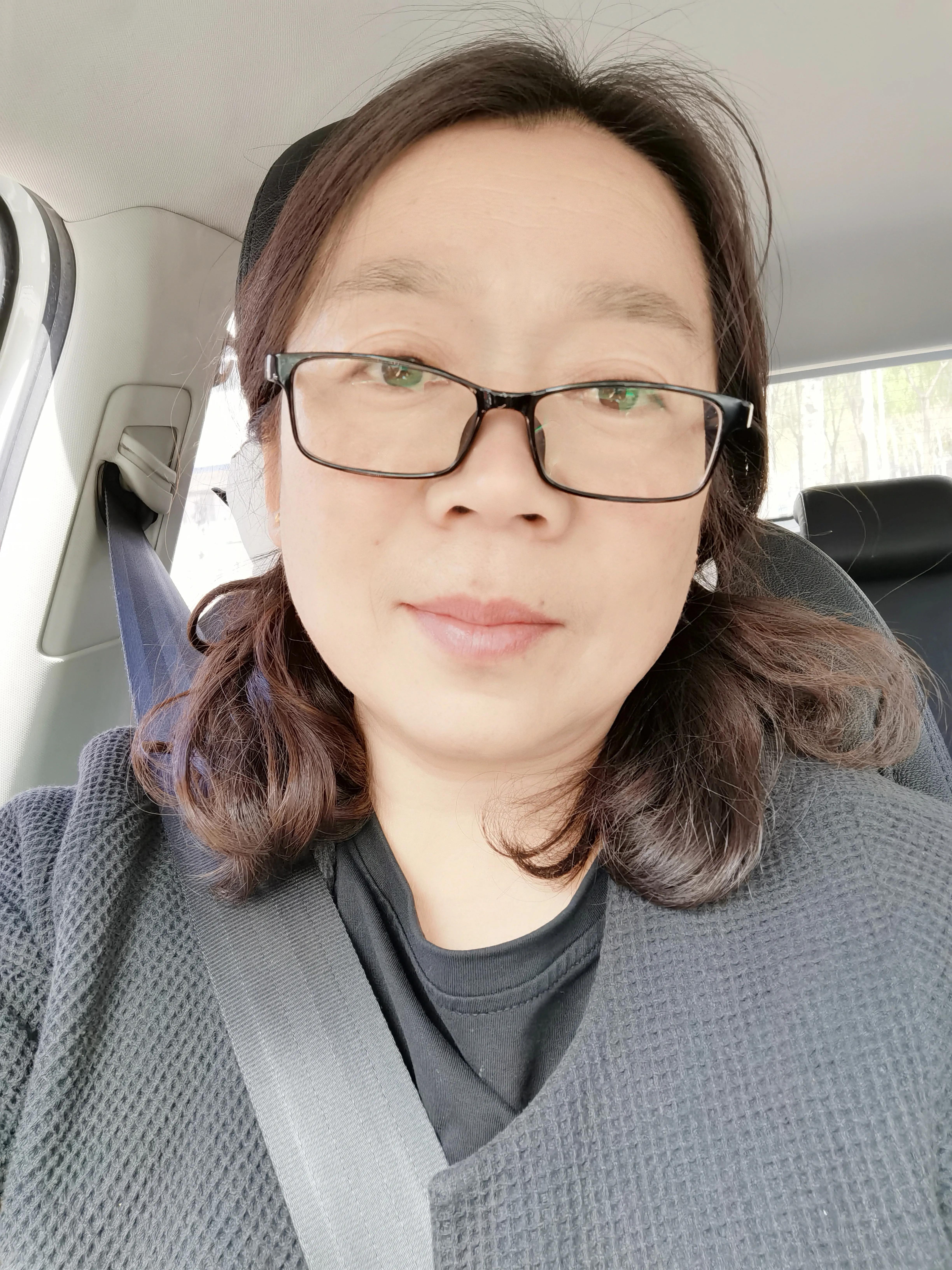 花俩月退休金买个新手机一疏忽弄丢了儿子定位发现手机在熟人车里