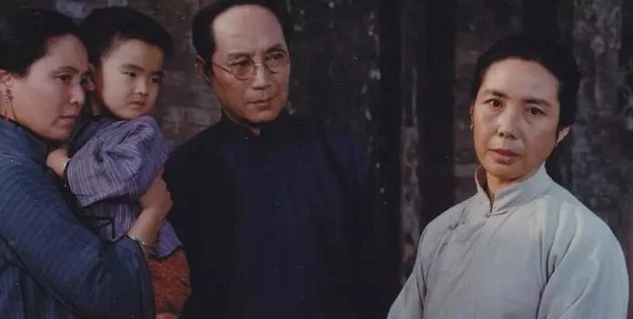 城南旧事英子经历的离别,城南旧事英子九岁和谁离别了