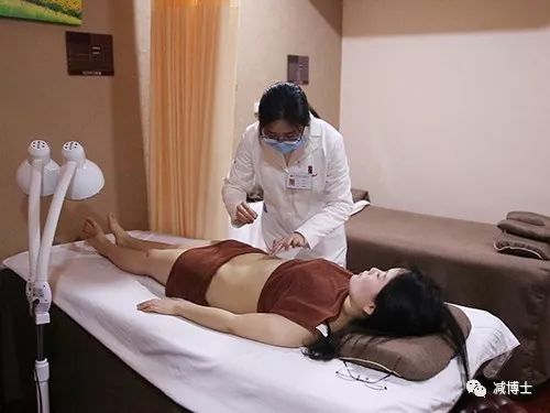 令人讨厌的肥胖纹怎么消除？不用祛纹霜也能消除！