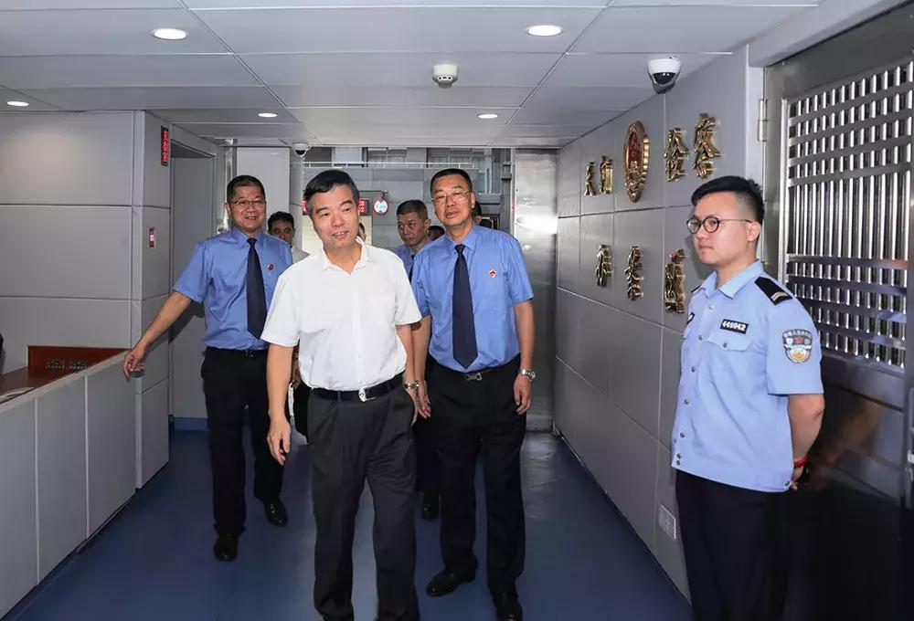 广东省人民检察院林贻影检察长对广州市检察机关扫黑除恶专项斗争工作进行督导