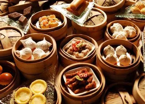 迪拜捡垃圾致富是真的吗,迪拜捡垃圾月入百万