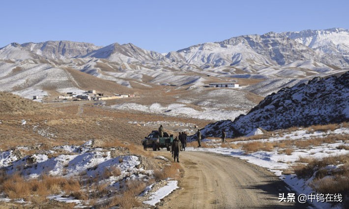 阿富汗金山上的乞丐,阿富汗坐拥金山银山的乞丐