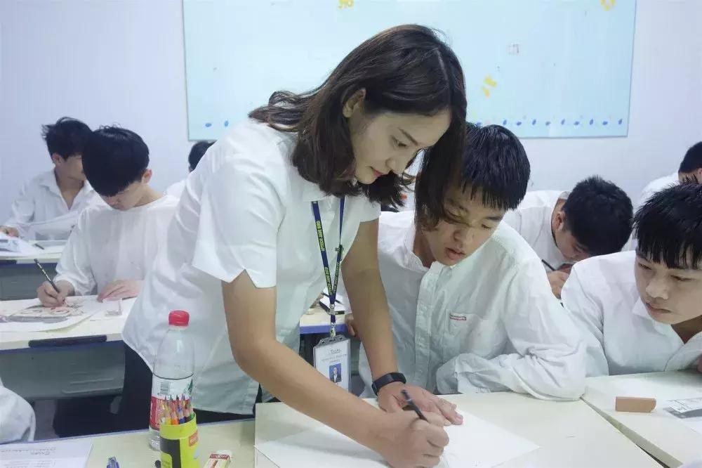 北大青鸟郑州翔天信鸽培训中心,郑州北大青鸟翔天信鸽哪个好