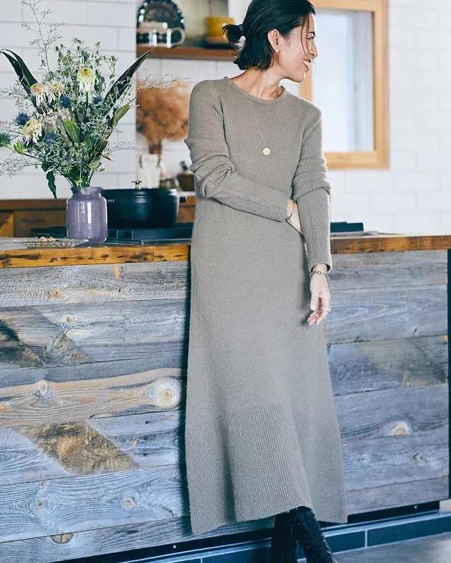 看这位45+日本博主的时尚穿搭，有一种由内而外散发的自信张扬