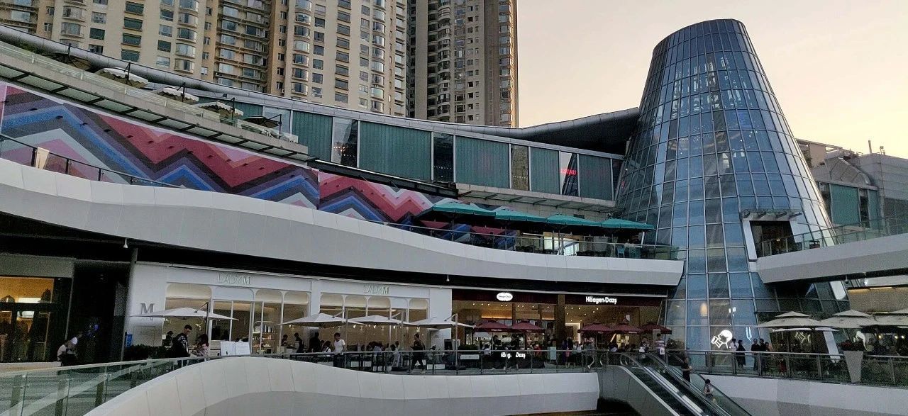 商场人流量明显下滑,商场人流量太差