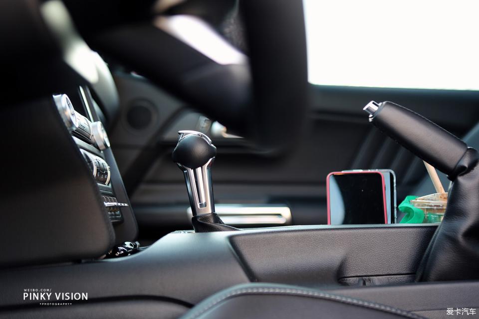 野马mustang宝石红,mustang提车真实评价