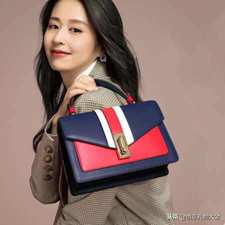 圣诞节送给女朋友很实用的东西,圣诞节礼物送女友实用