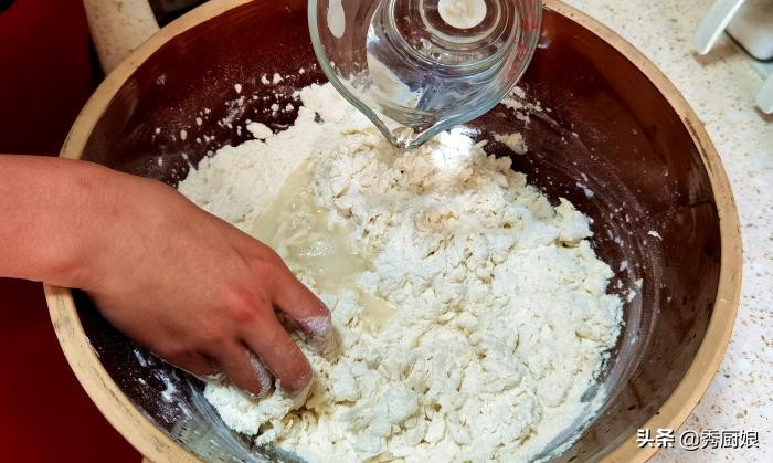 白菜猪肉饺子馅的做法白菜焯水么,白菜饺子带汤的做法大全