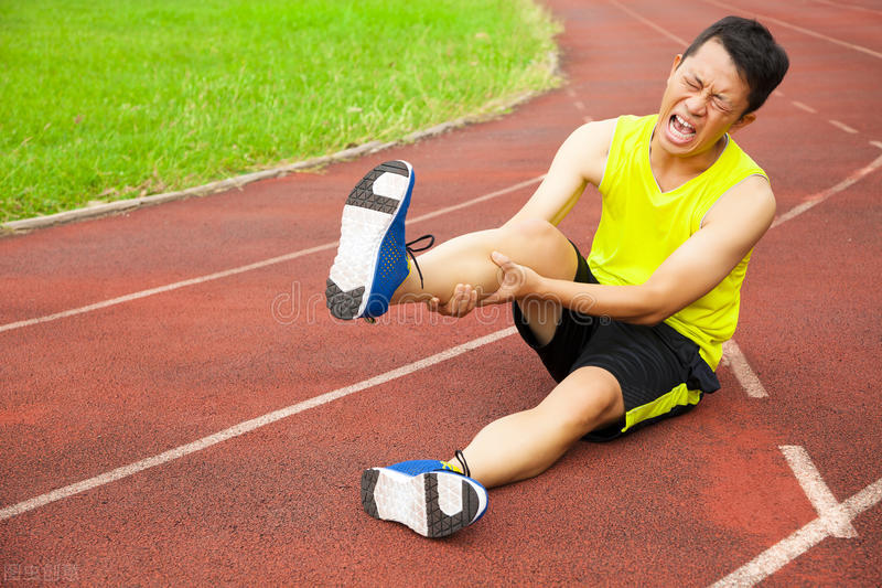 腿部剧烈抽筋怎么办？你一定要知道的4个抽筋原因和4个处理方法