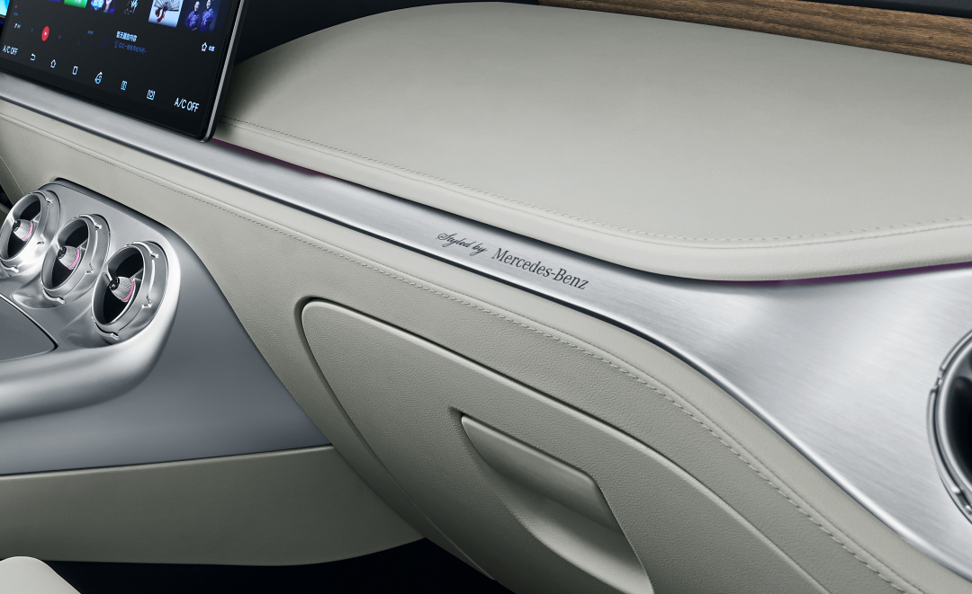 奔驰腾势保养灯,比亚迪腾势改用高压油箱了吗