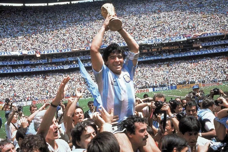 足球神之一手马拉多纳,马拉多纳一个人的世界杯