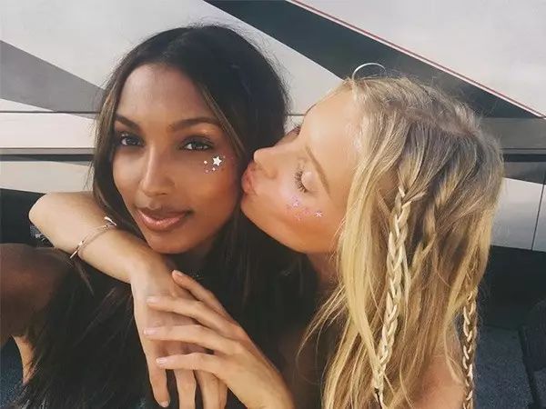 同款闺蜜发型简单时尚好看,适合闺蜜的潮流发型