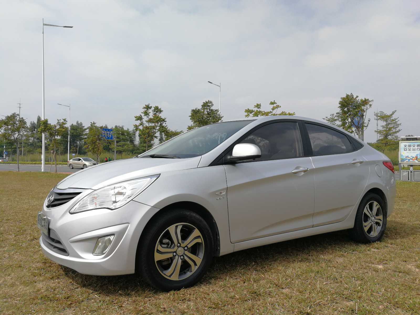 现代瑞纳4.99万就能入手,现代瑞纳最新价格表