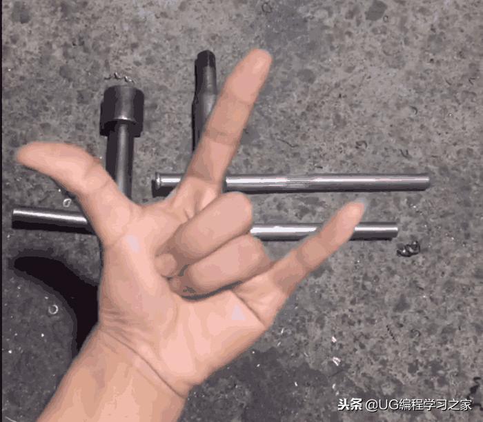 产品编程和模具编程哪个更吃香,产品编程和模具编程哪个工资高