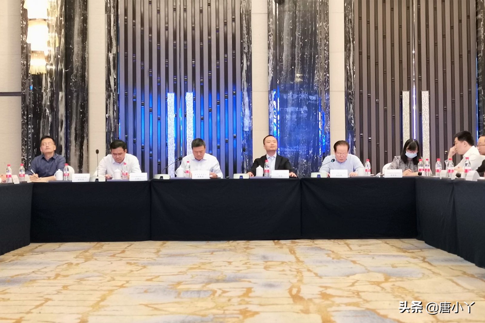 线上线下联动活动,线上线下同步进行