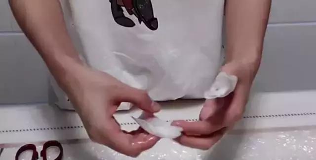 敷完的面膜别扔,敷过的面膜不要扔