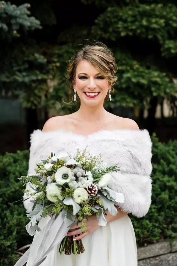 周冬雨王珞丹街拍,王珞丹秋冬穿搭