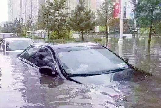 车在水里开了以后吱吱响,车在水里熄火了以后有啥影响