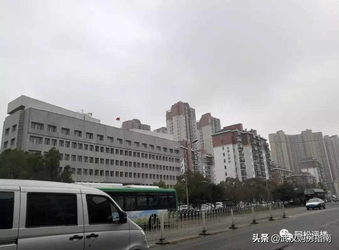 纯新盘入市带来购房良机,前有来者后一句是什么