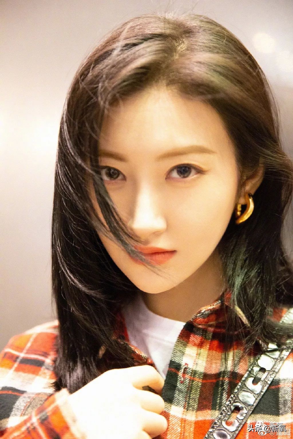 景甜修复之后的双眼皮是多宽,景甜修复后的双眼皮多宽