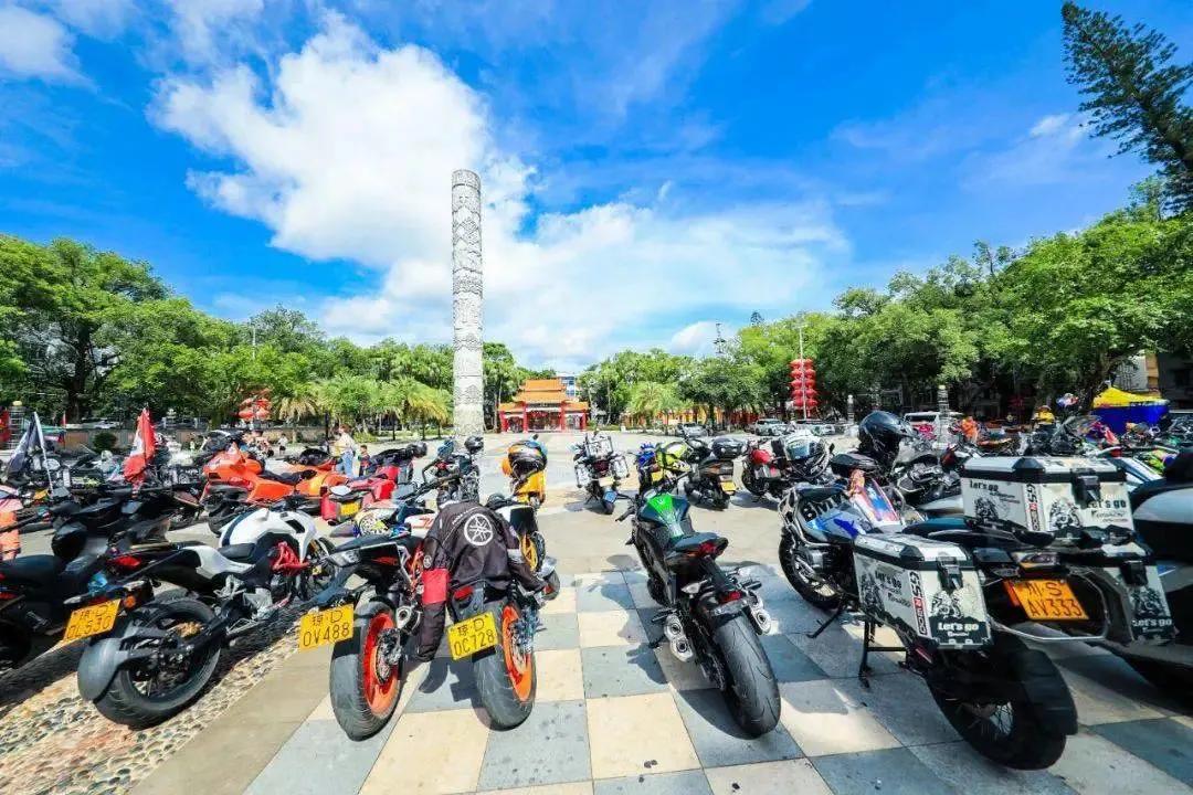 灵山秀水度深秋,灵山秀水堪称世外桃源