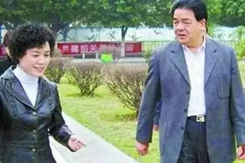 那些为爱买单的大佬们