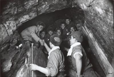 每秒100炮弹,每秒200发的炮弹