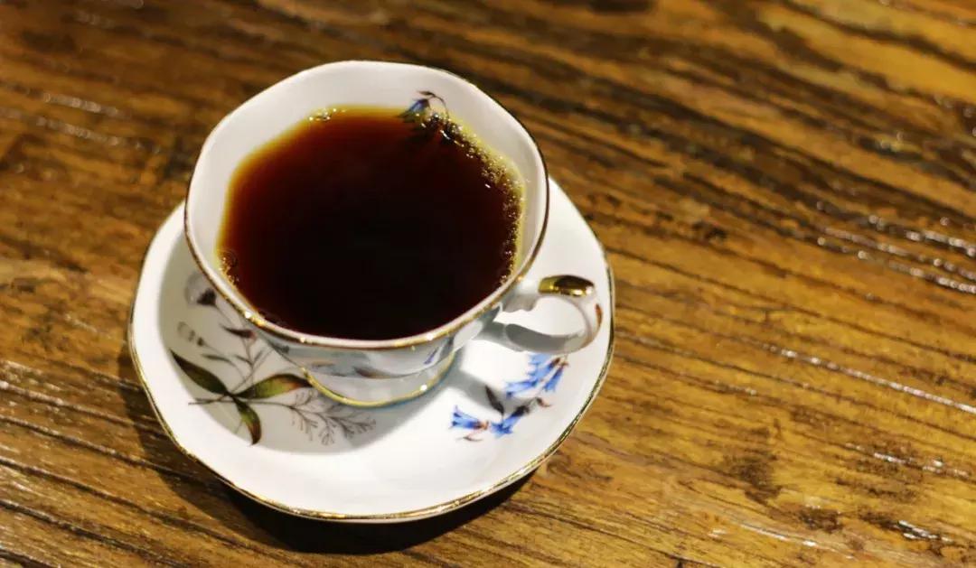 现磨手冲是速溶咖啡吗,手冲咖啡真的有人觉得好喝吗