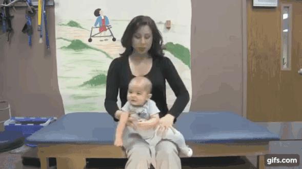 宝宝斜颈可以使用什么物理疗法,纠正宝宝斜颈最好的办法