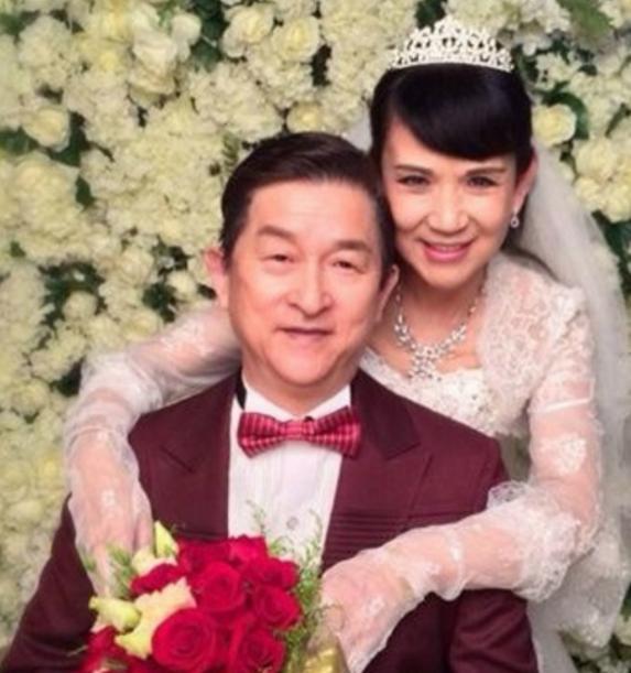 谢娜家庭背后的心酸,父母眼里的黄晓明