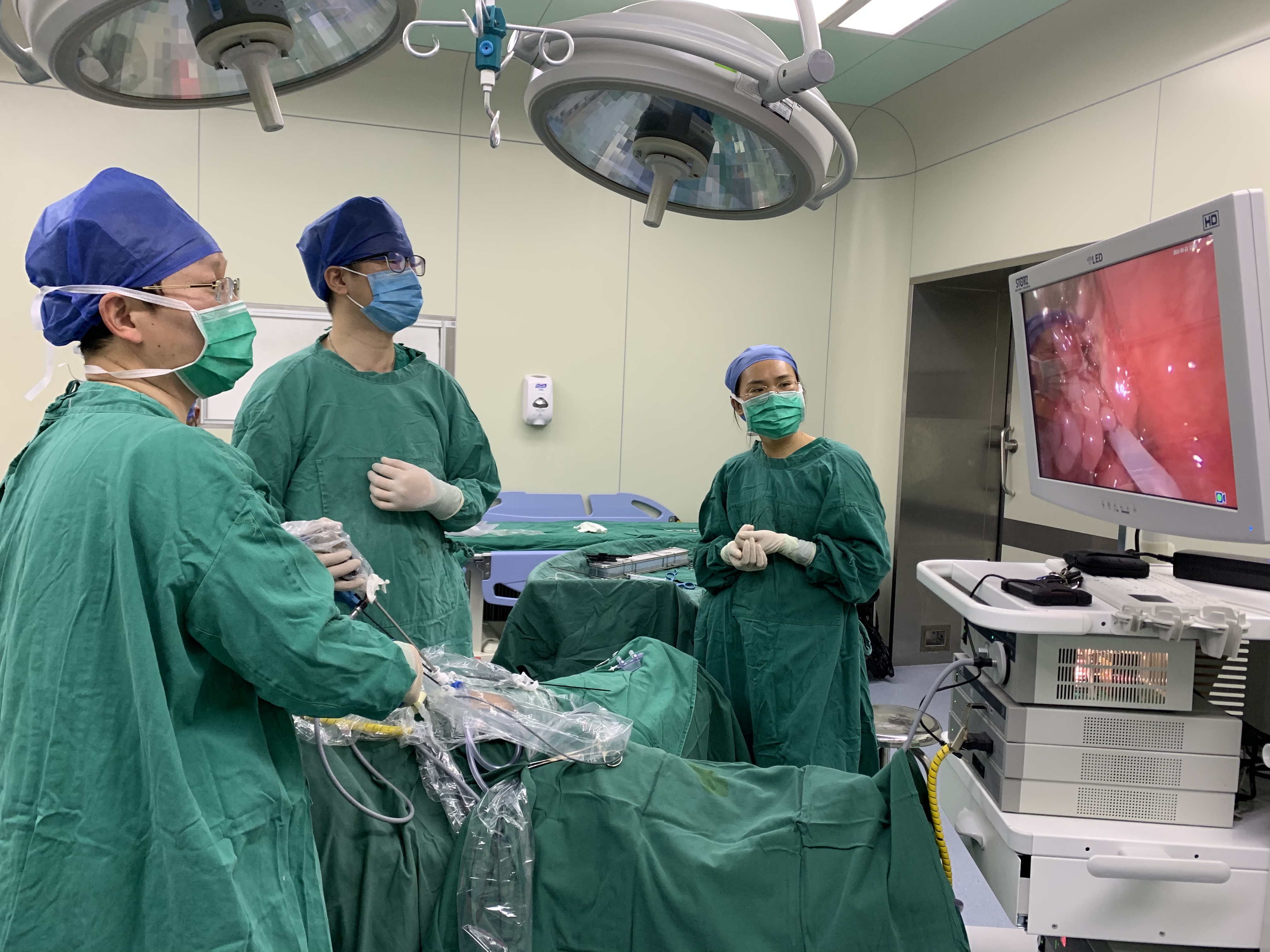 6岁男孩子长胡须早怎么回事,6周岁男童长胡子怎么回事